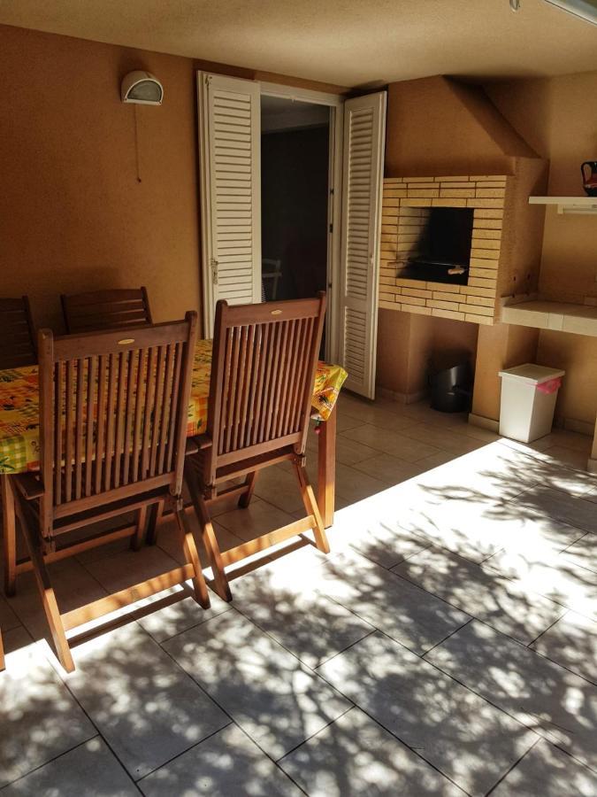 Apartmani Vrancic Mandre Luaran gambar